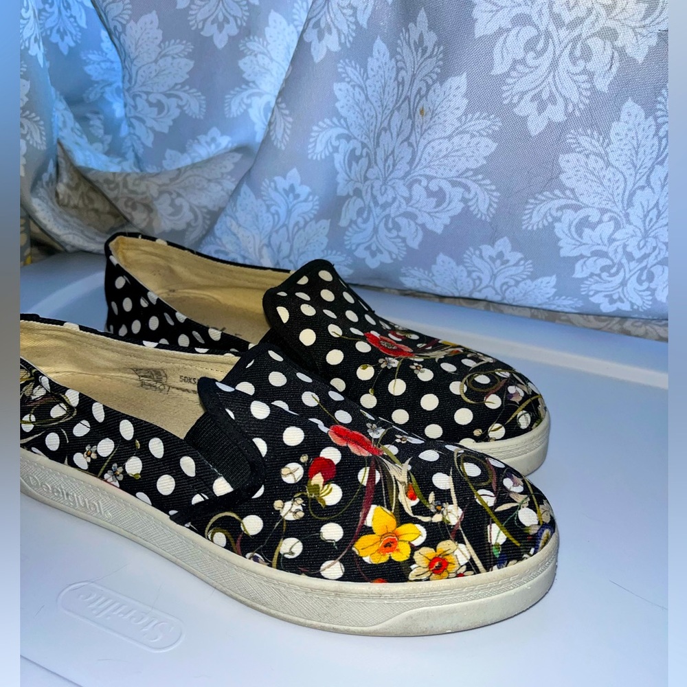 Desigual slip on Floral sneaker shoes size 41 woman’s size 10.5